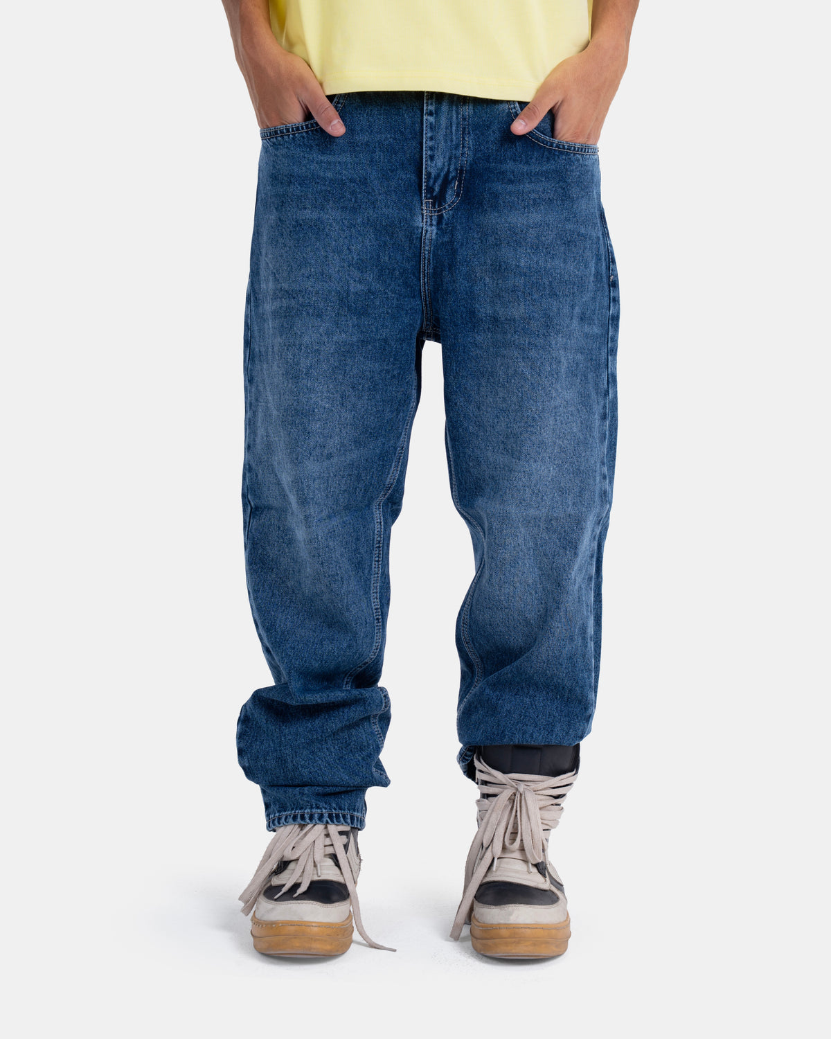 FREDDI Indigo Straight Jeans — Medium Wash